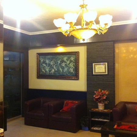 Makassar Mulia Hotel Buitenkant foto